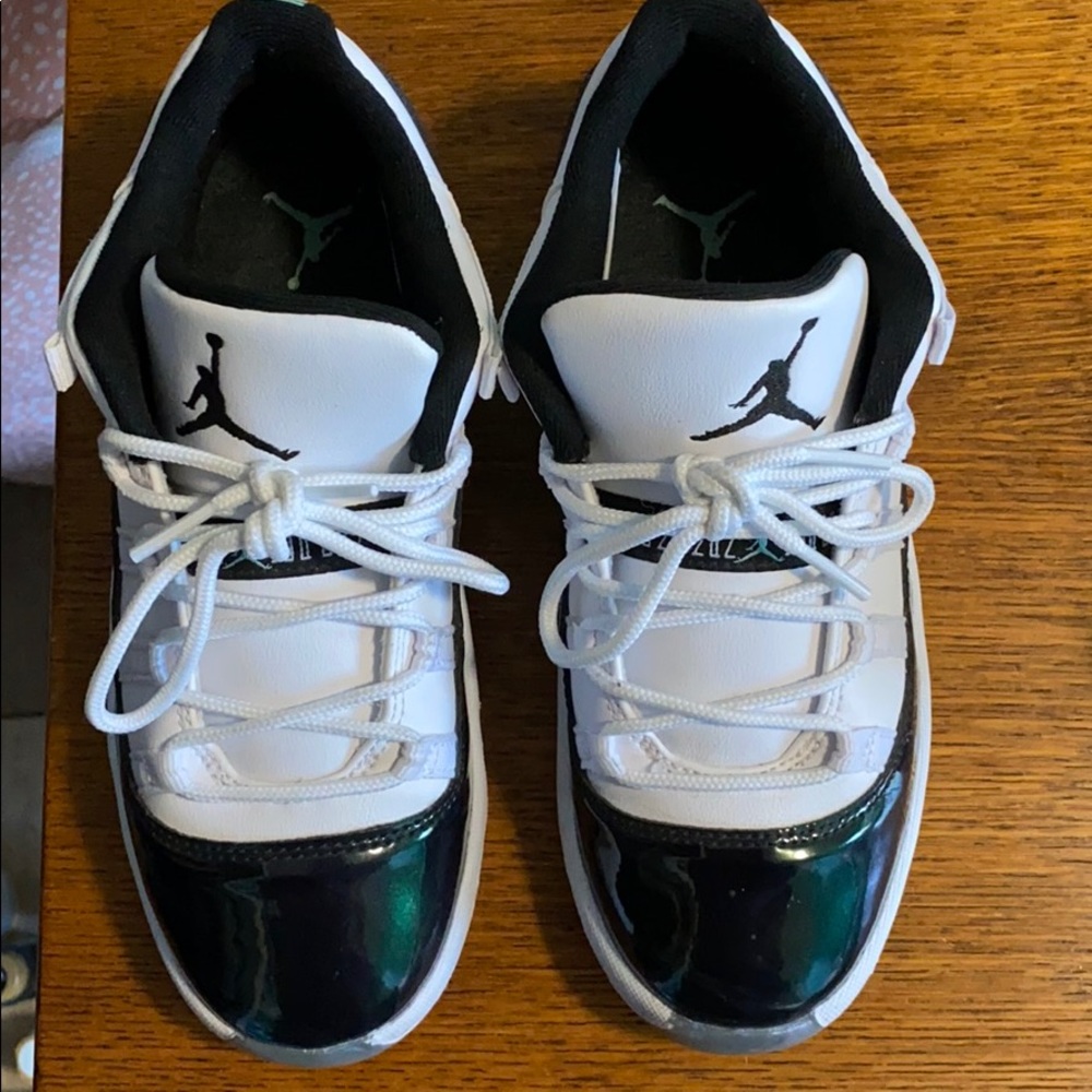 Air Jordan 11 retro low emerald